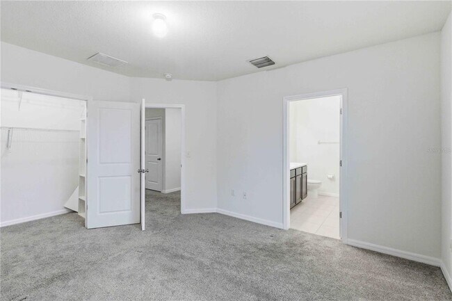 Building Photo - 9973 Hound Chase Dr