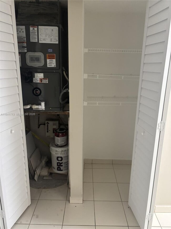 Building Photo - 5800 SW 127th Ave