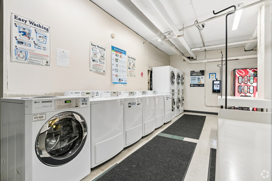 Laundry - Washington Place Apartments