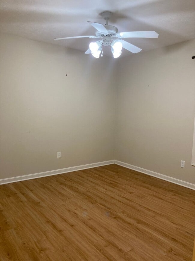 Building Photo - 106 Walnut Trace Cir