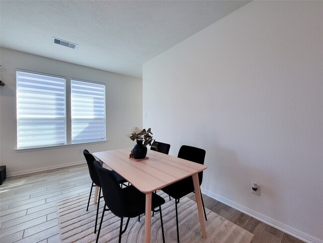 Building Photo - 8214 Leisure Pt Dr