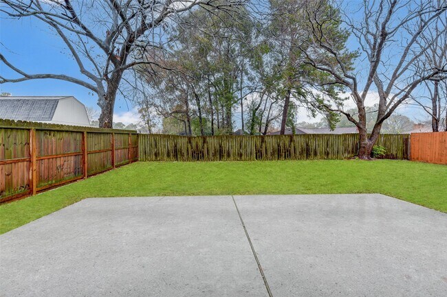 Building Photo - 7815 Barnhill Dr