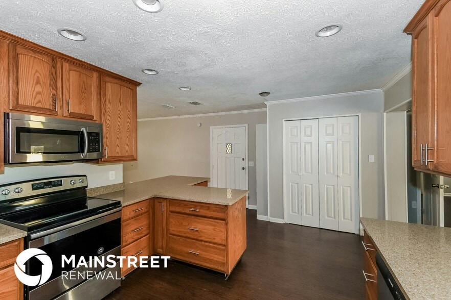 Building Photo - 2248 Patou Dr