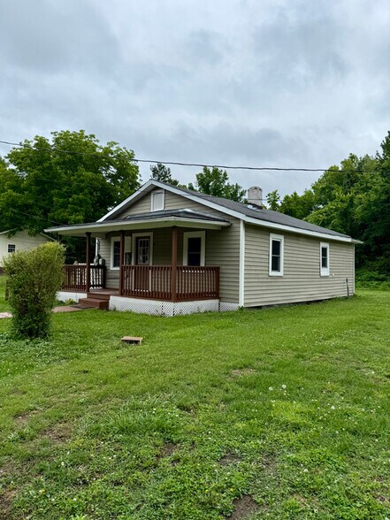 Primary Photo - 717 Falls St