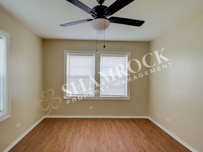 Building Photo - 2/1 Waco ISD House