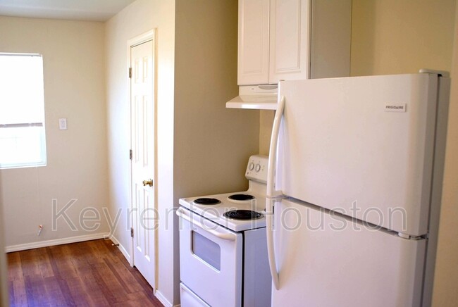 Building Photo - 2511 Rosalie St