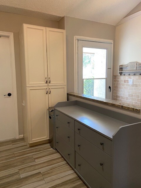 Building Photo - 416 Buttonwood Pl