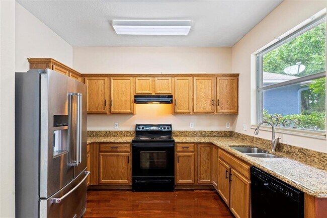Building Photo - 1315 Loretto Cir
