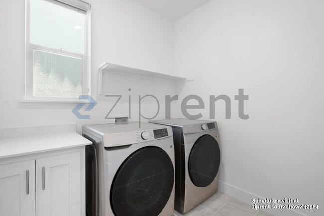 Building Photo - 8354 Akino Ct