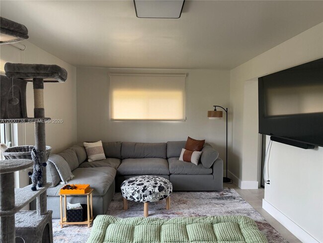 Building Photo - 20111 Gulfstream Rd