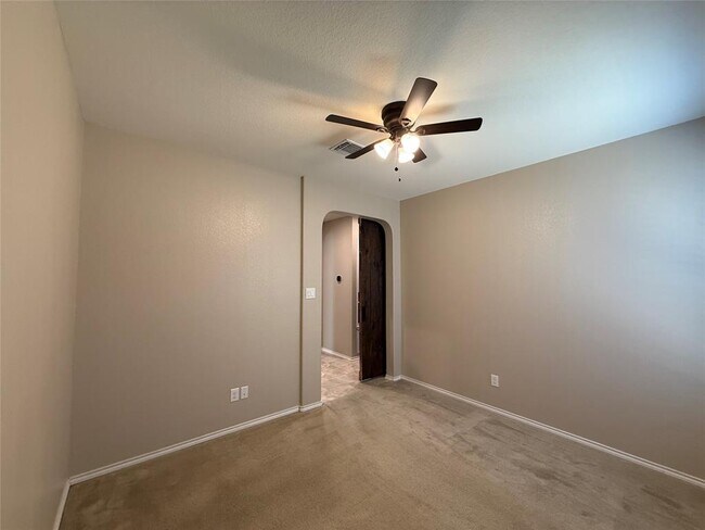 Building Photo - 334 Reunion Ln