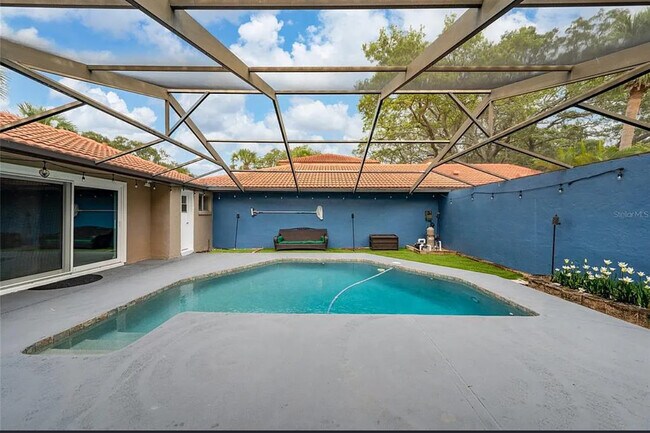 Building Photo - 5015 Nassau Cir