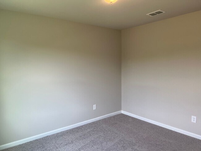 Building Photo - Wonderful Home in The Highlands