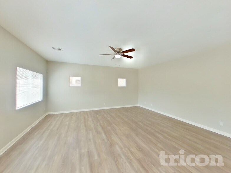 Building Photo - 717 Horse Stable Ave