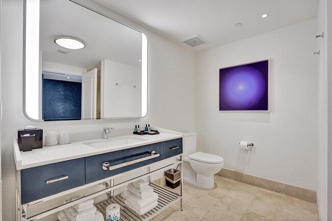 Building Photo - 4401 Collins Ave