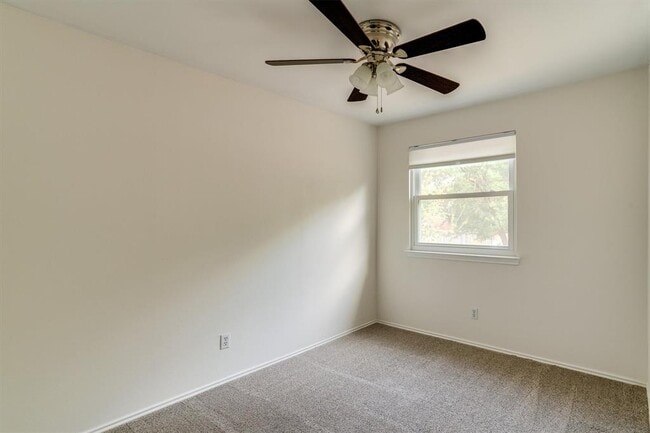 Building Photo - 13030 Staton Dr