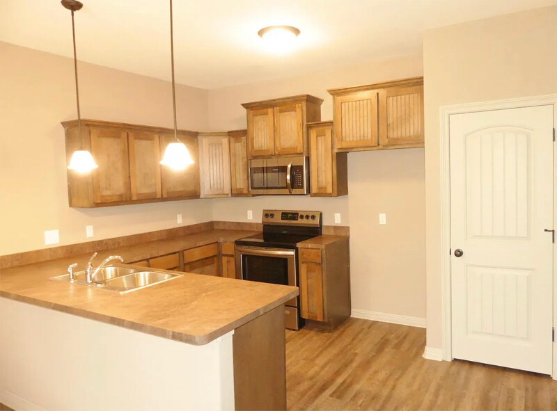 Building Photo - 101 Capps St