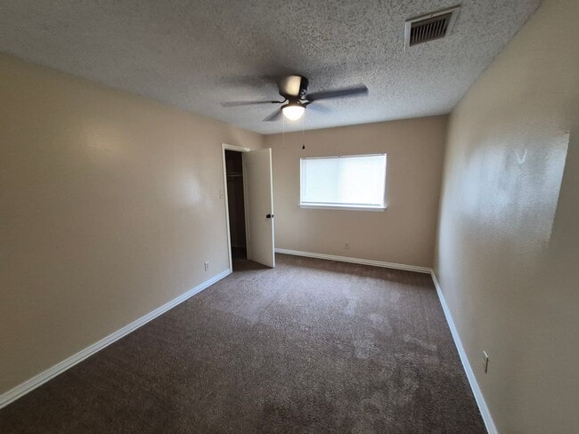Building Photo - 8007 Chestnut Bluff Dr