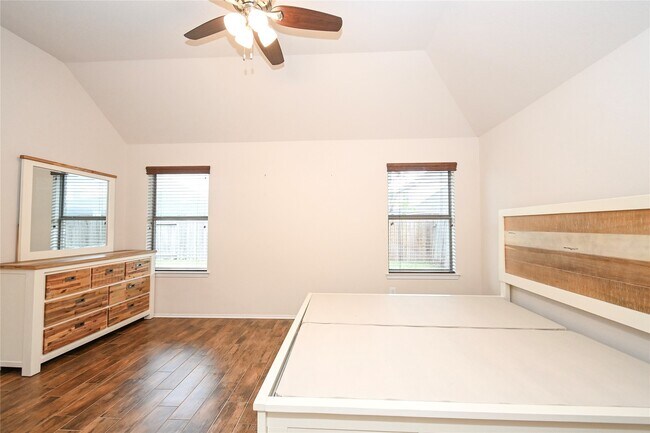 Building Photo - 19734 Amber Village Ln