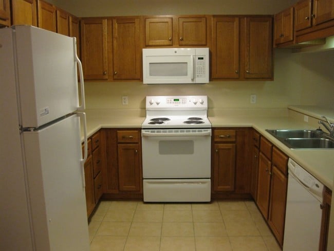 Building Photo - 4434 Gearhart Rd