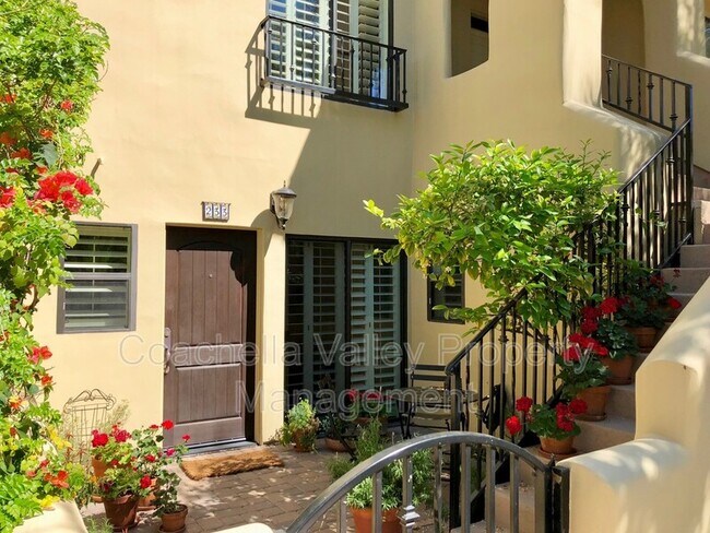 Building Photo - 233 Villorrio Dr E