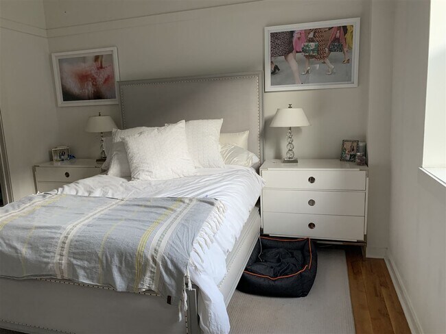 Building Photo - 1017 Jefferson St