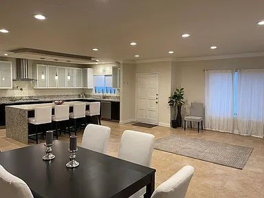 Building Photo - 5354 Lindley Ave