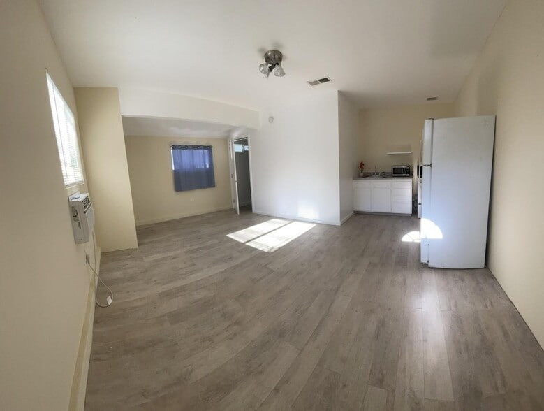 Building Photo - 6251 Canby Ave