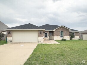 Building Photo - Lovely 3-Bedroom Home with Solar Panels & ...