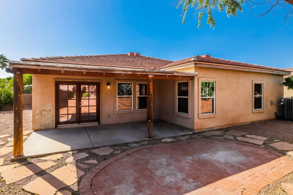 Building Photo - 10833 S Camino San Clemente