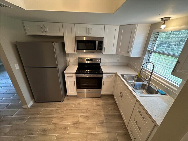 Building Photo - 7126 Leighton Way