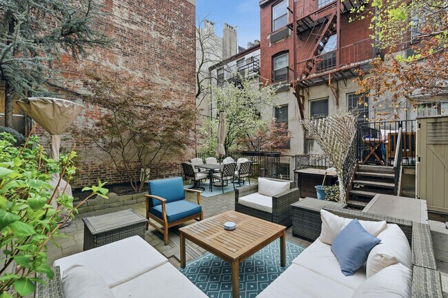 Building Photo - 405 Bloomfield St