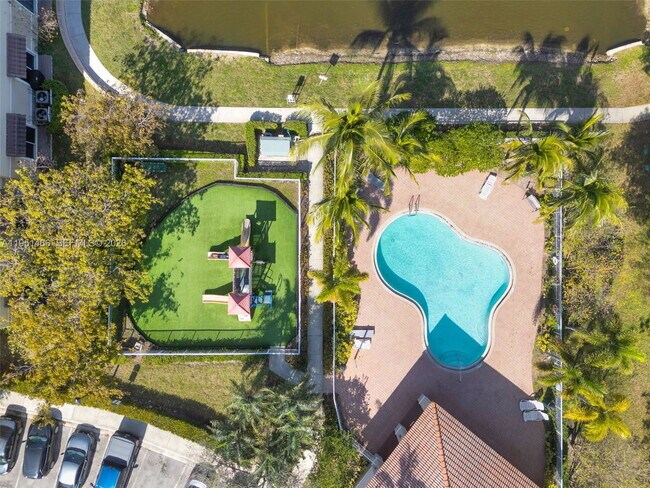 Building Photo - 2735 SW 81st Terrace