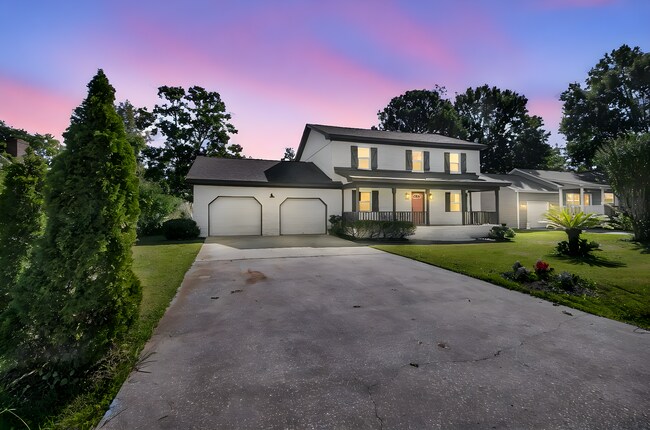 Building Photo - 828 Longbranch Dr