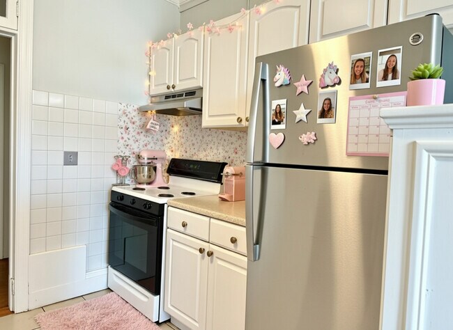 Building Photo - 330 St Paul St