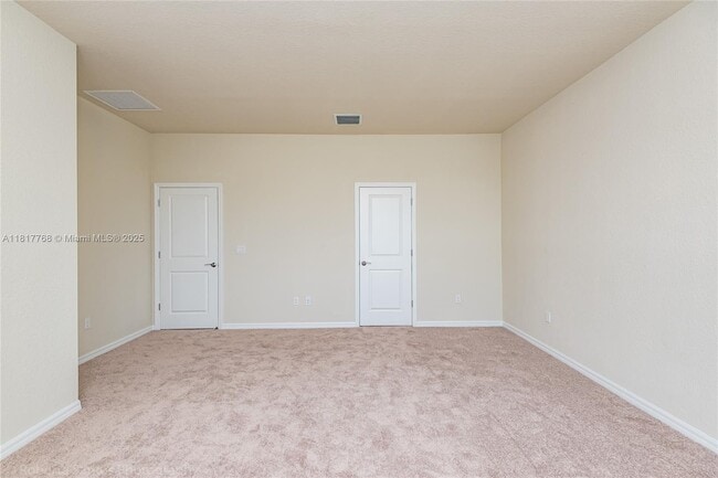 Building Photo - 1040 Eucalyptus Dr