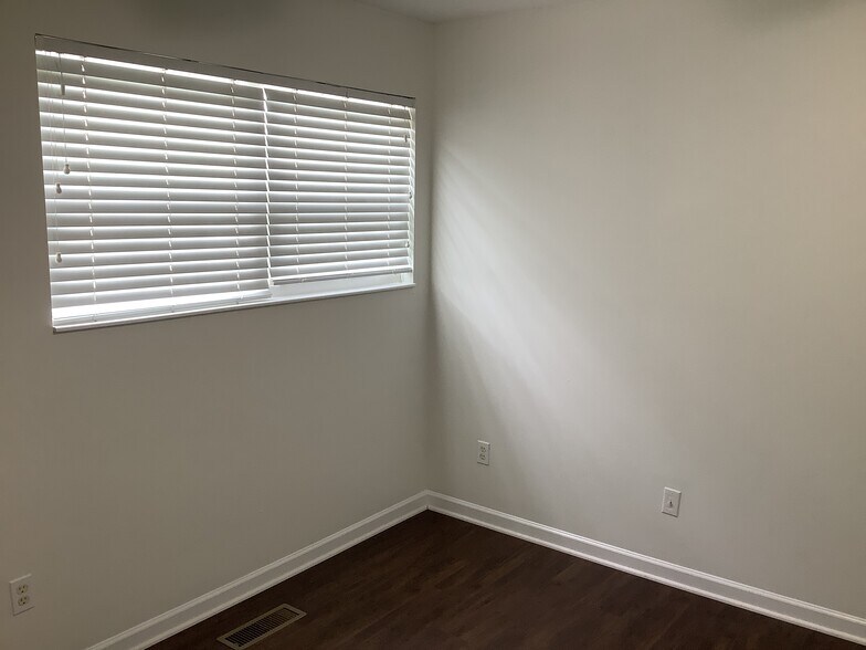 Building Photo - 7633 Mourning Dove Ln