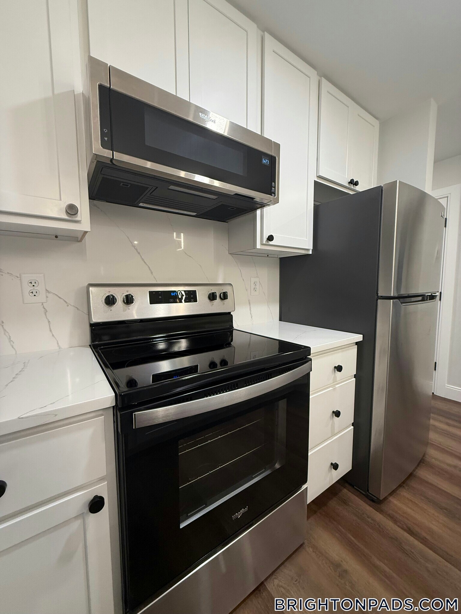 Building Photo - 35 Hunnewell Ave