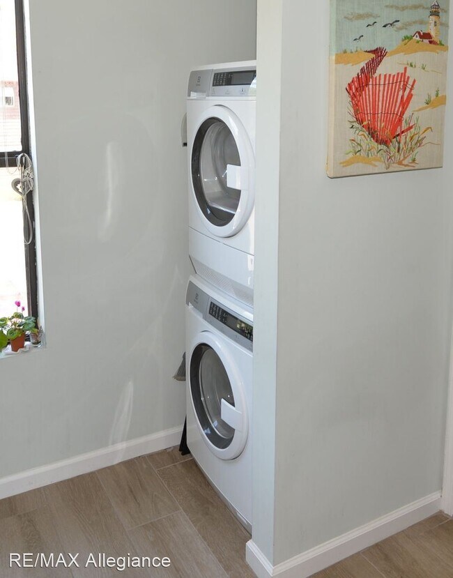 Building Photo - 2 br, 2 bath House - 939 RUDEE COURT