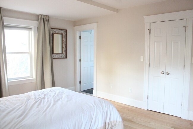 Building Photo - 11 Silvey Pl