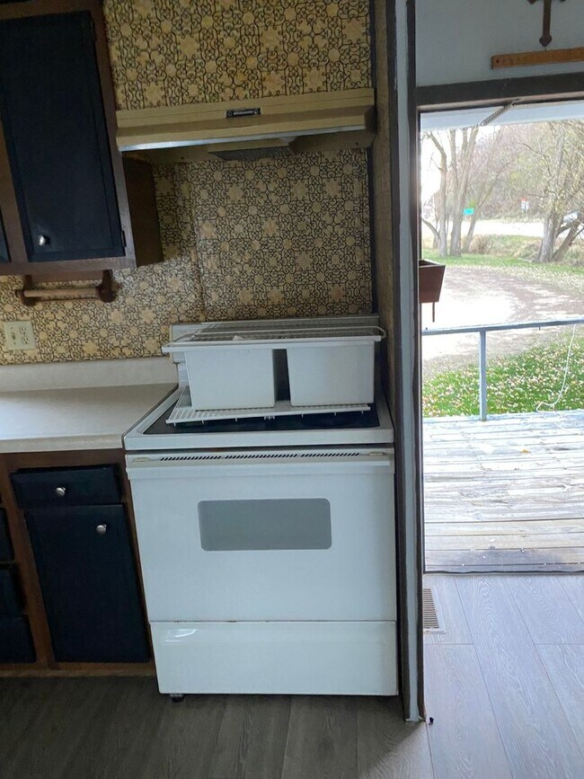 Building Photo - 16945 Rooster Ln