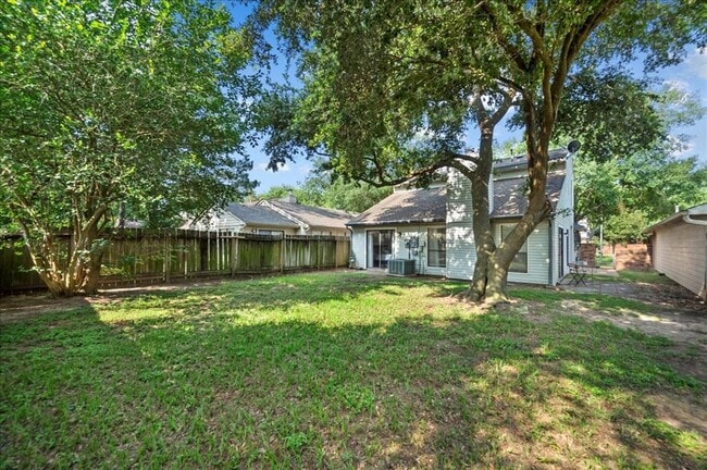 Building Photo - 7752 High Village Dr