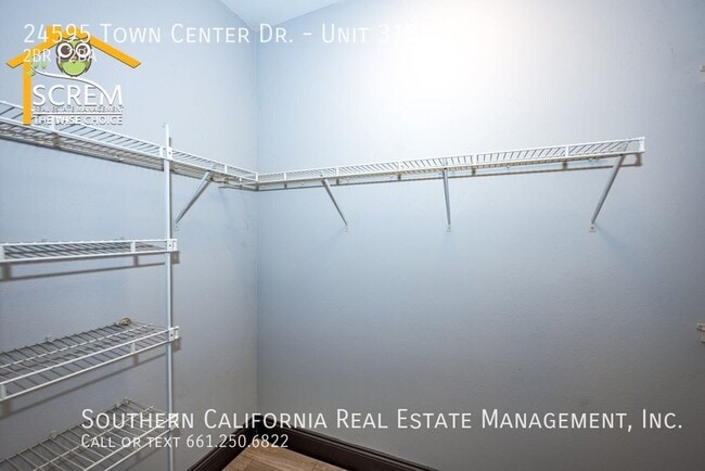 Building Photo - 24595 Town Center Dr