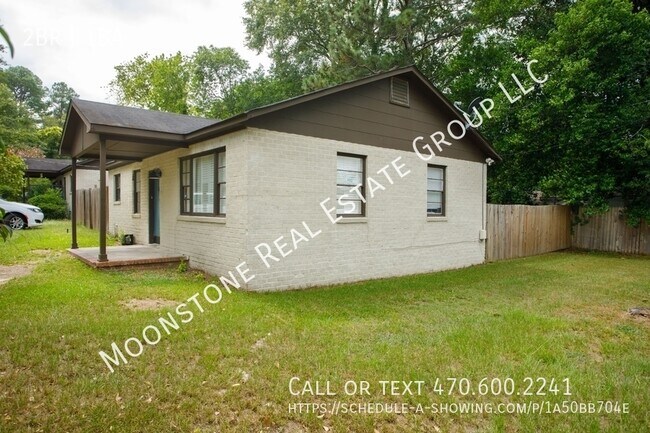 Building Photo - 370 Tiny Pl