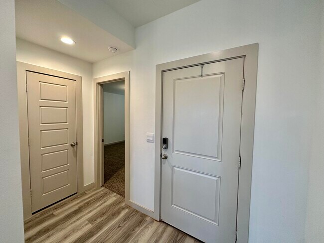 Building Photo - 2328 149th St