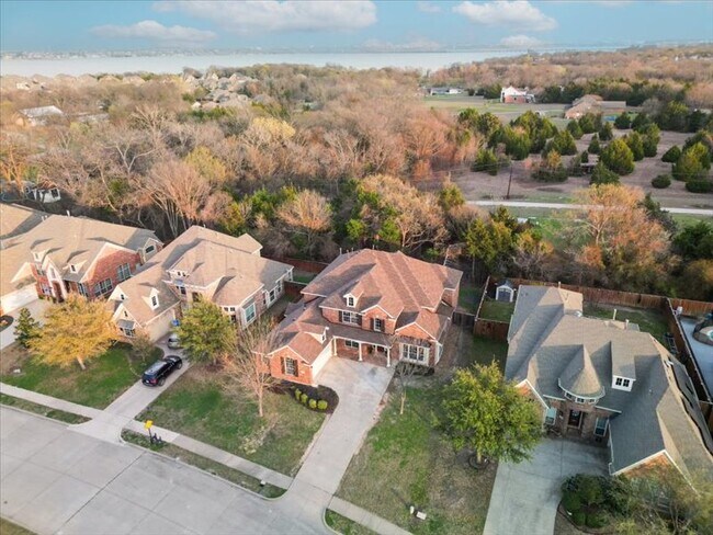 Building Photo - 9705 Terence Dr