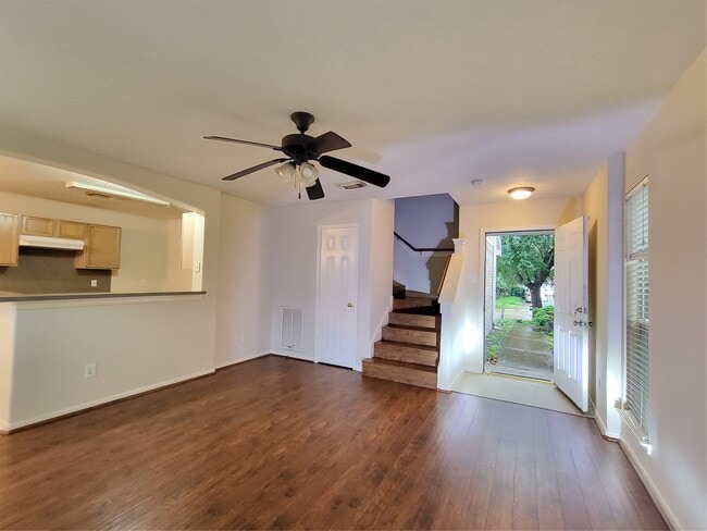 Building Photo - 14034 Maximos Dr