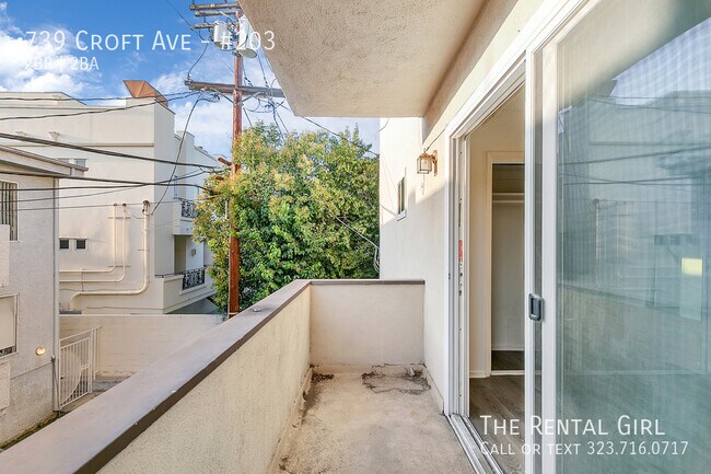 Building Photo - 739 Croft Ave
