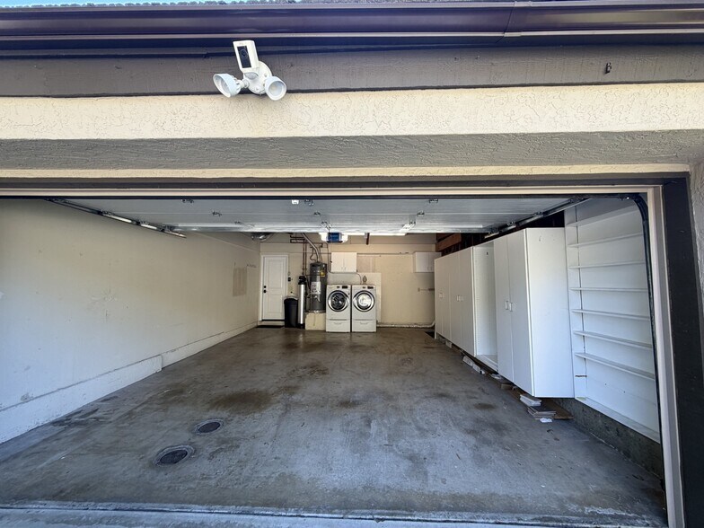 Building Photo - 7773 Eagle Ridge Dr