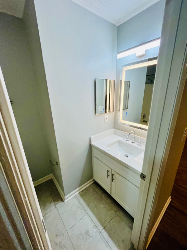 Building Photo - 7801 Cross Tie Dr